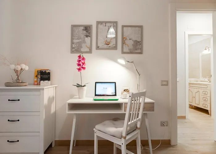 Elegant Comfy Three-rooms In Eur With Parking