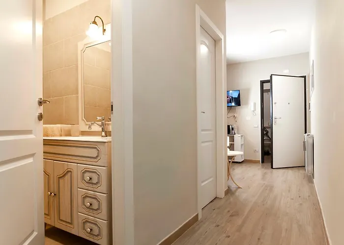 Elegant Comfy Three-rooms In Eur With Parking * רומא